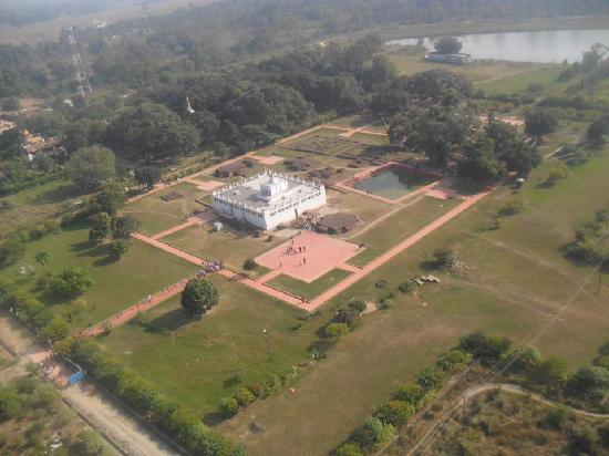 Toàn cảnh vườn Lâm Tỳ Ni - Nơi Đức Phật đản sanh, view of Lumbini garden - the birth place of the Buddha